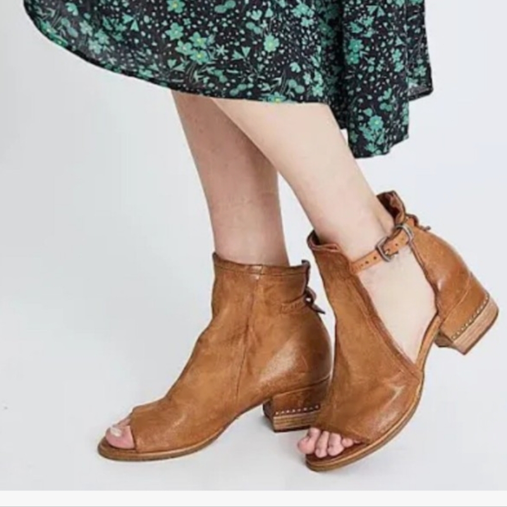 A.S.98 Tan Leather Open-Toe Ankle Sandals with Heel